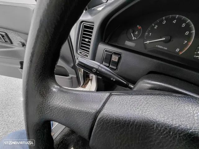 Toyota Corolla Sedan 1.3 XL 12V - 9