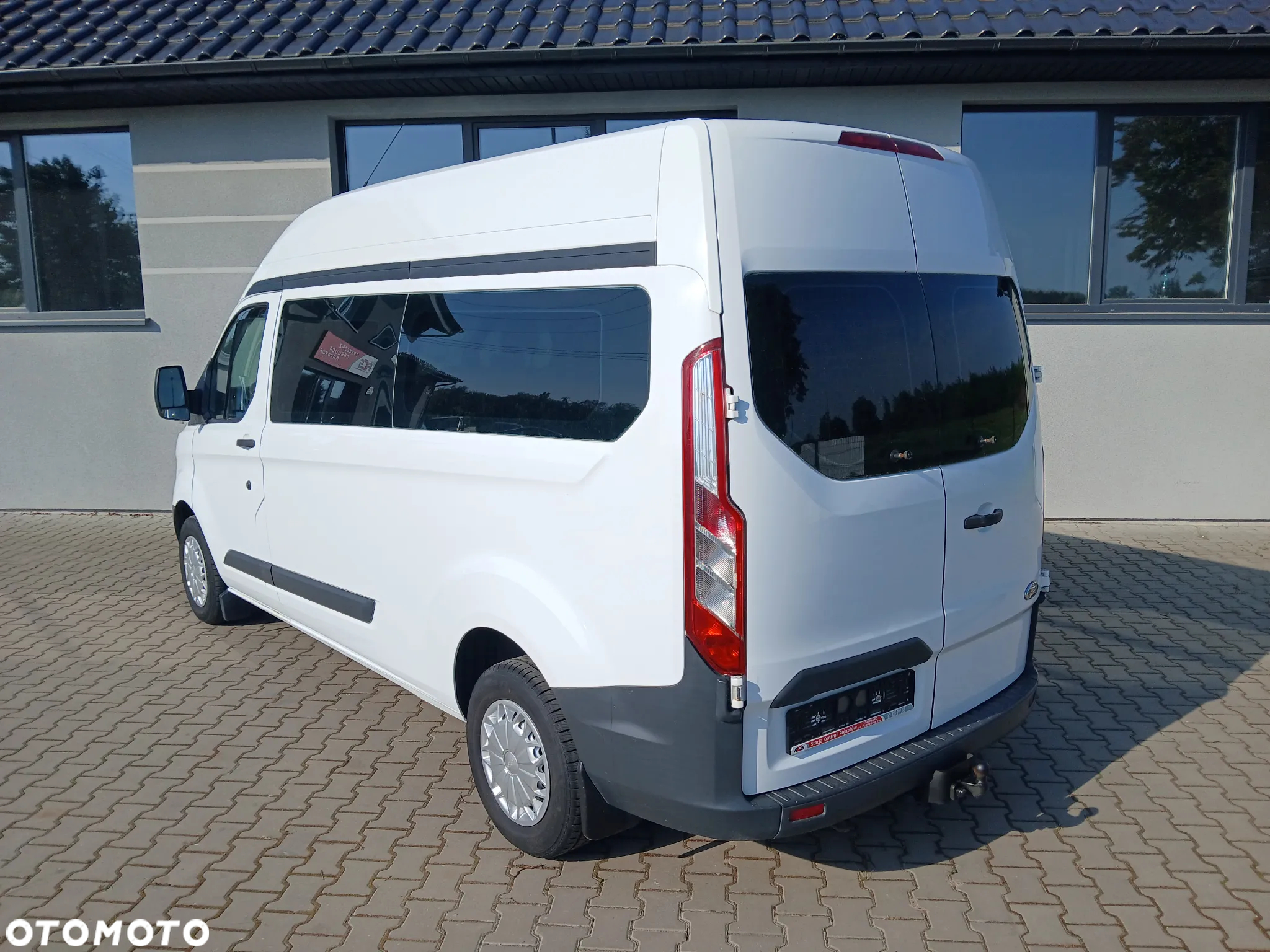 Ford Tourneo Custom 300 L2H1 VA Trend - 11