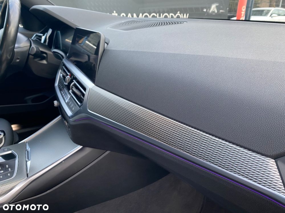 BMW Seria 3 318i M Sport - 20