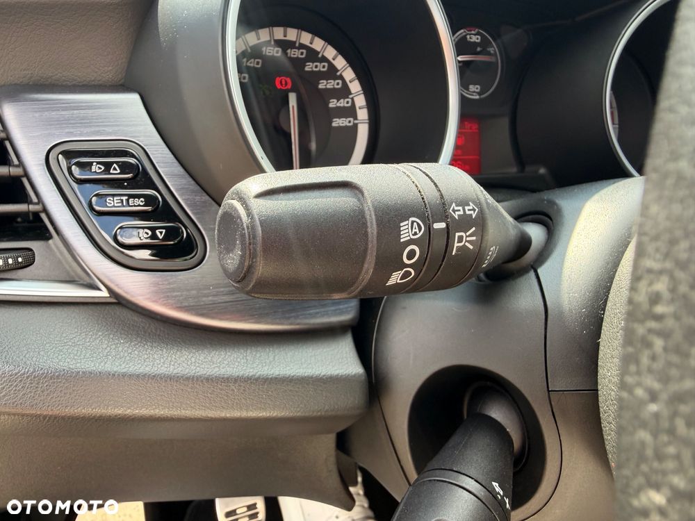 Alfa Romeo Giulietta 1.4 TB 16V Multiair Turismo - 16