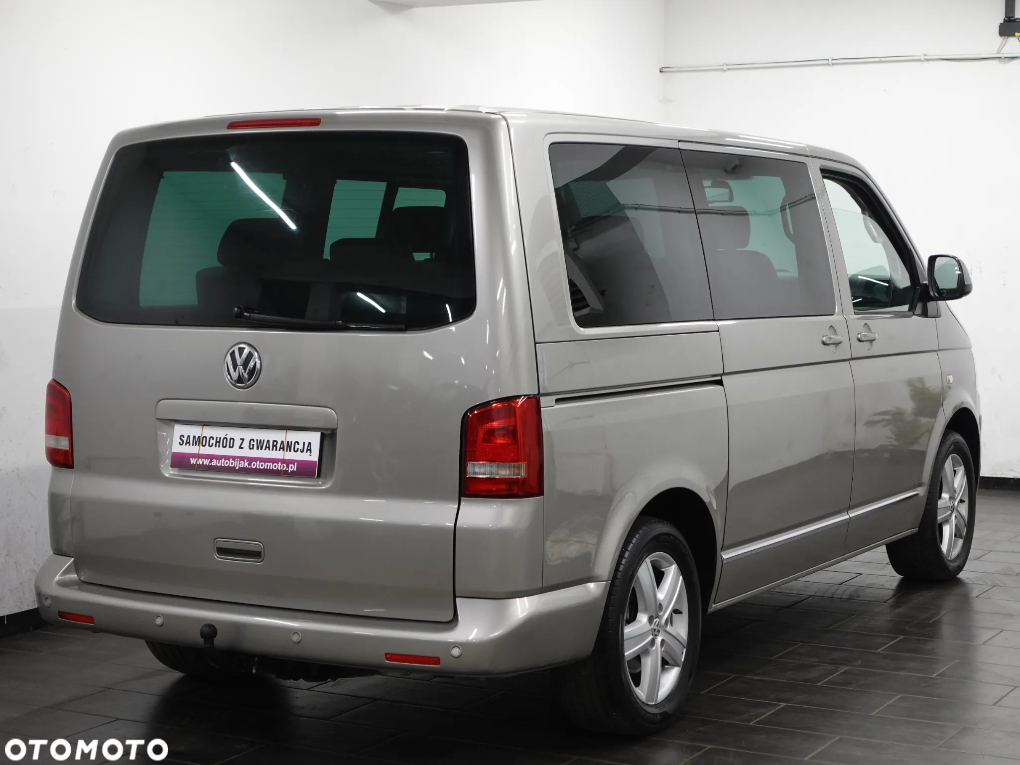 Volkswagen Multivan - 8