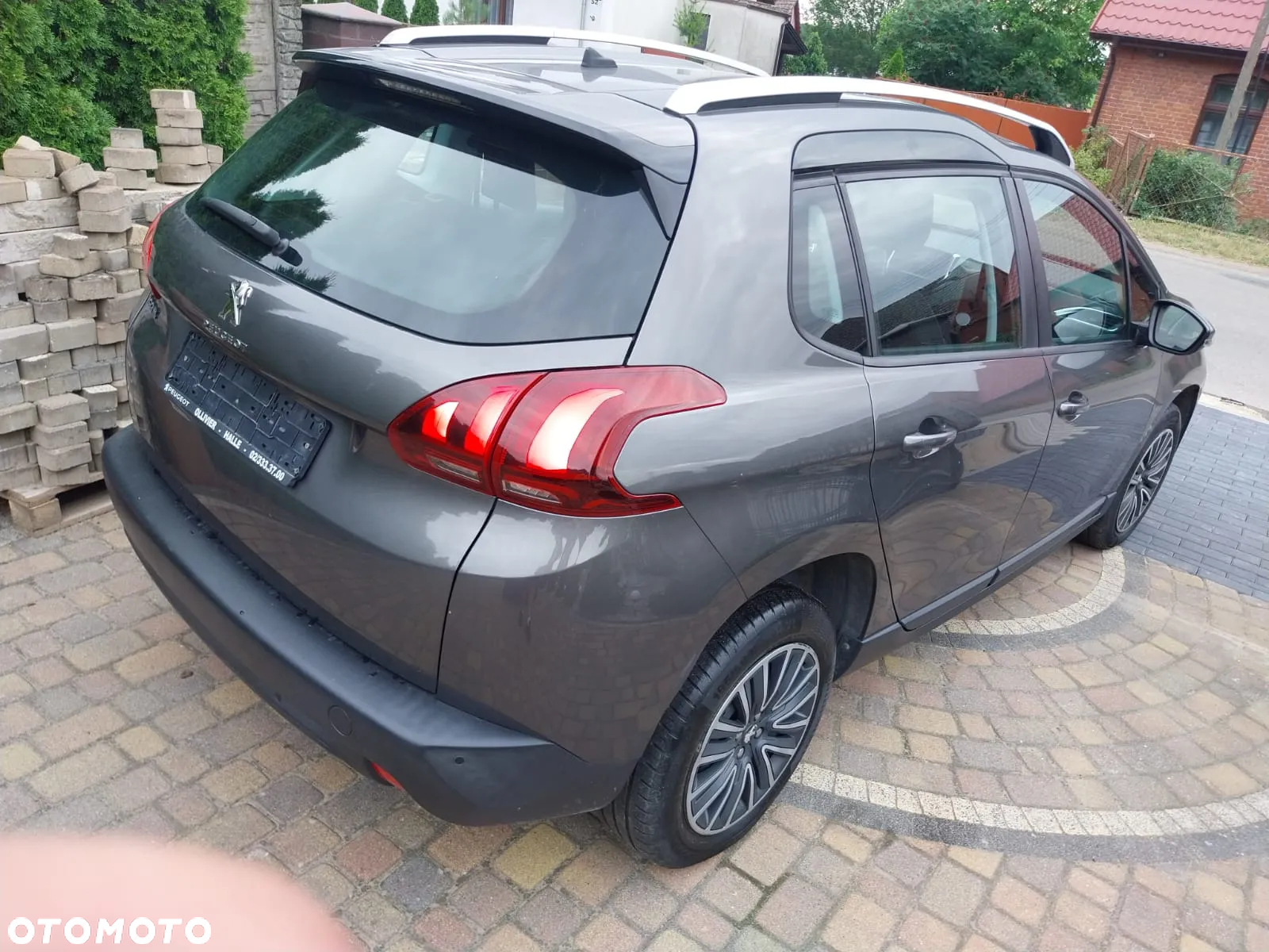Peugeot 2008 - 6