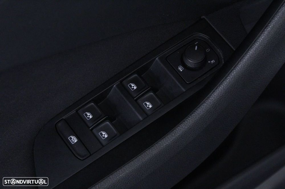 Skoda Kamiq 1.0 TSI Selection DSG - 21