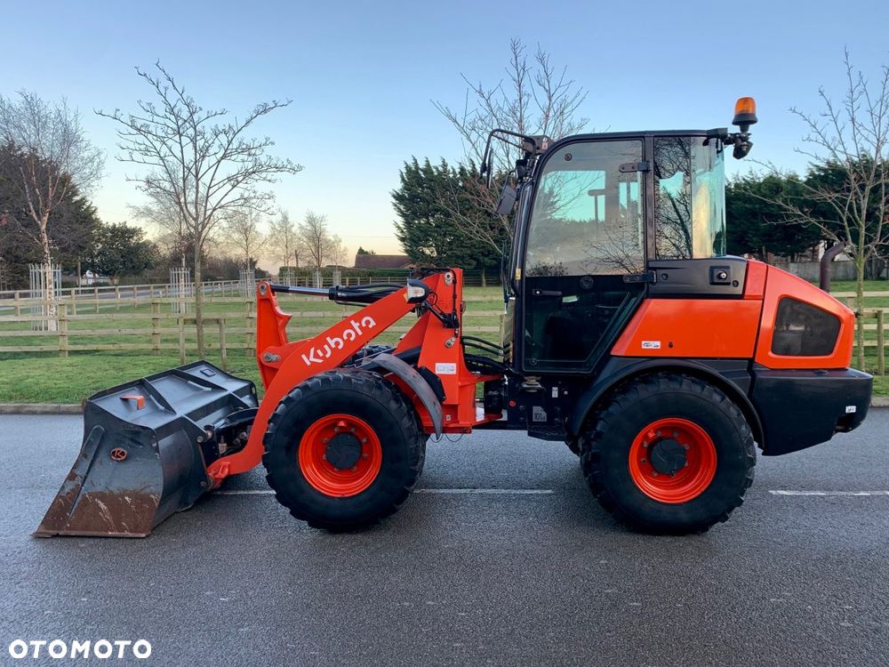Kubota R085 - 2