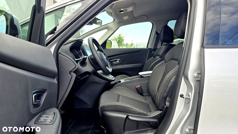 Renault Scenic - 17