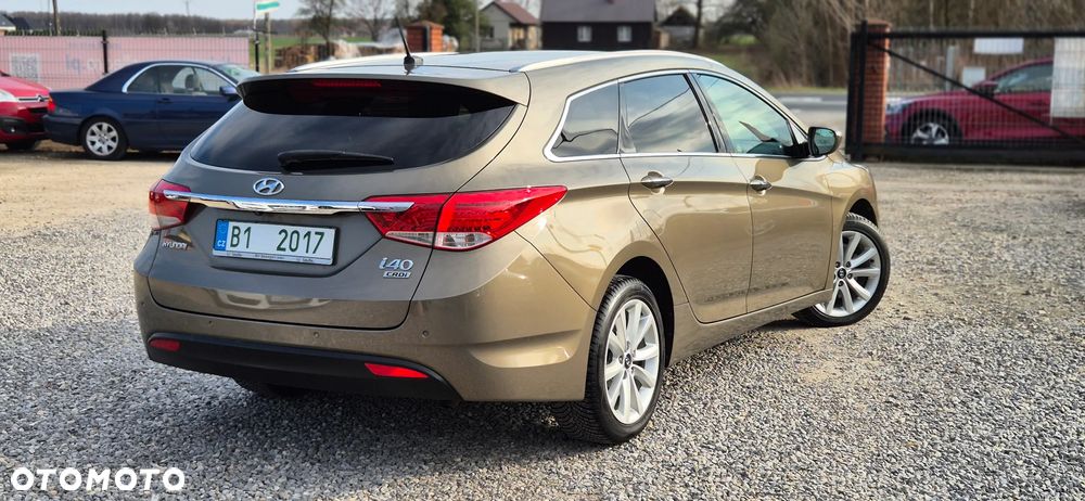 Hyundai i40 i40cw 1.7 CRDi Fifa World Cup Edition - 4