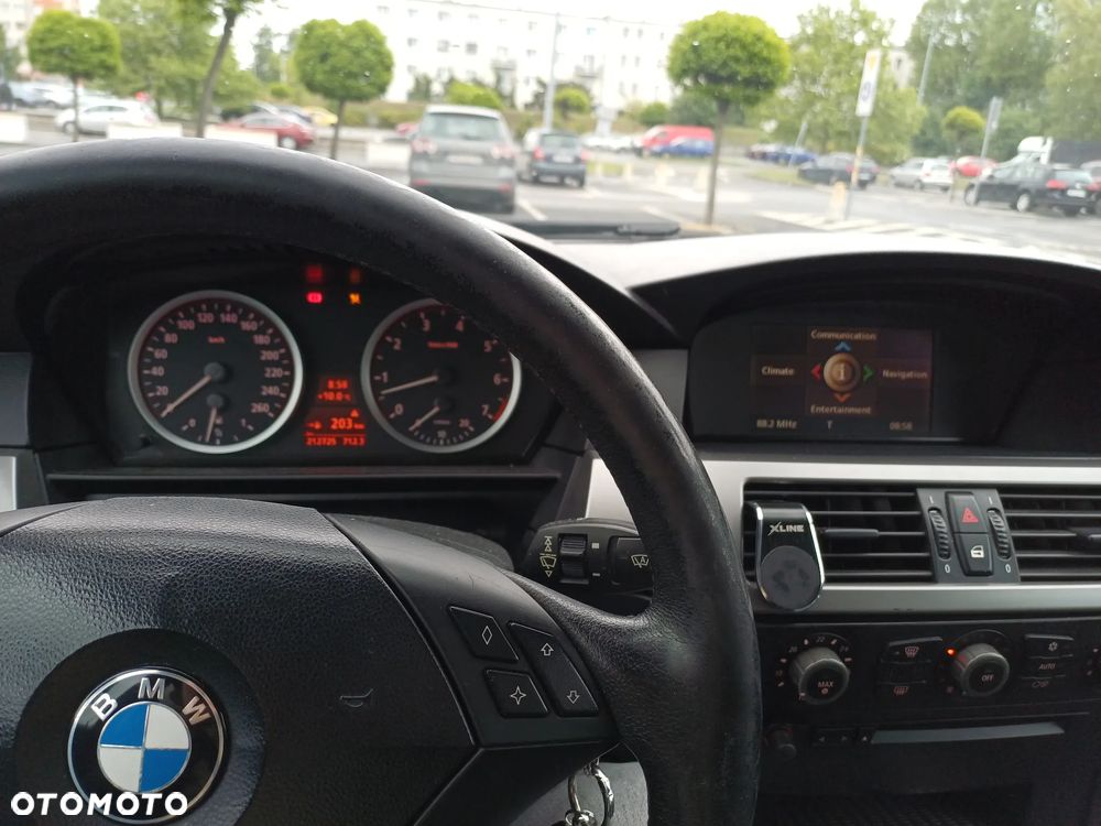BMW Seria 5 520i - 15