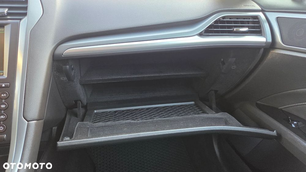 Ford Mondeo 2.0 TDCi Titanium 4WD - 17