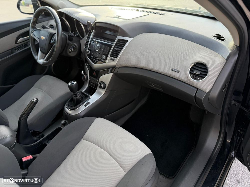 Chevrolet Cruze 1.6 LS - 7