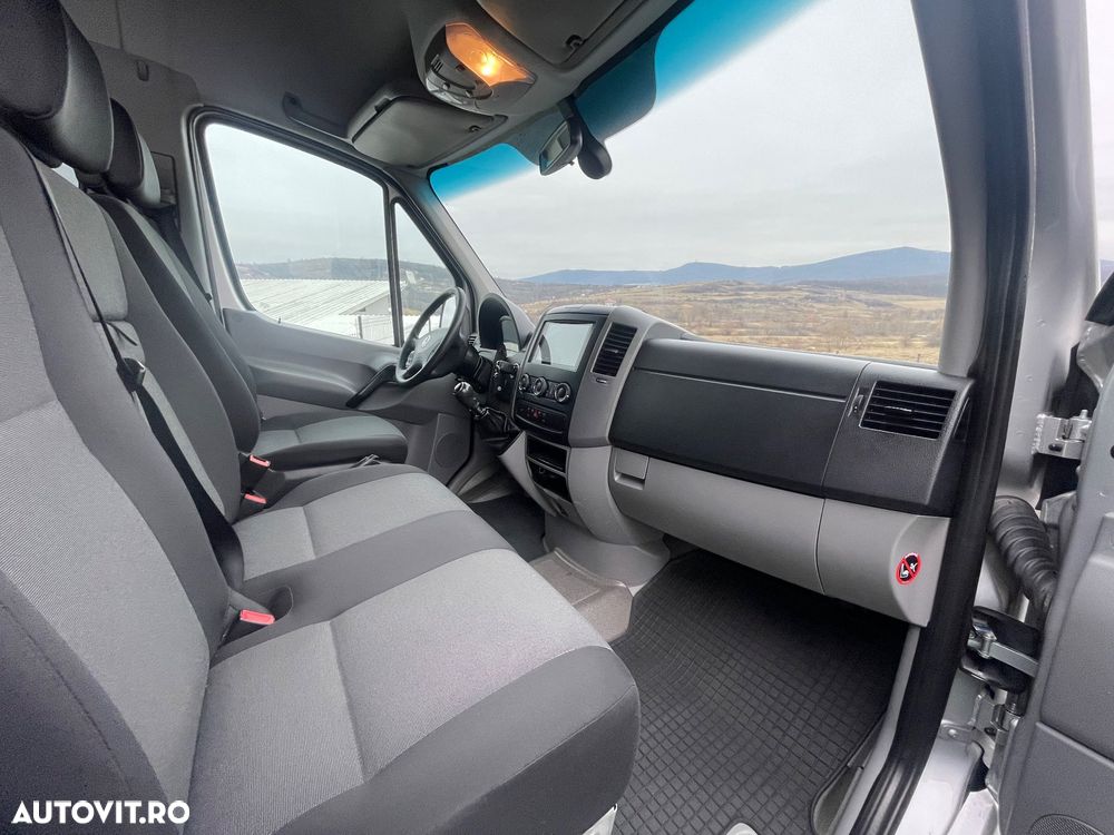 Volkswagen Crafter - 11