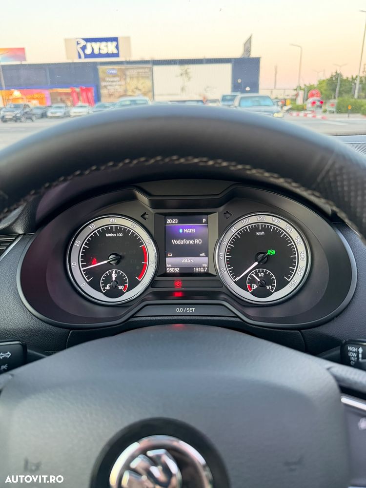 Skoda Octavia 1.8 TSI DSG Style - 12