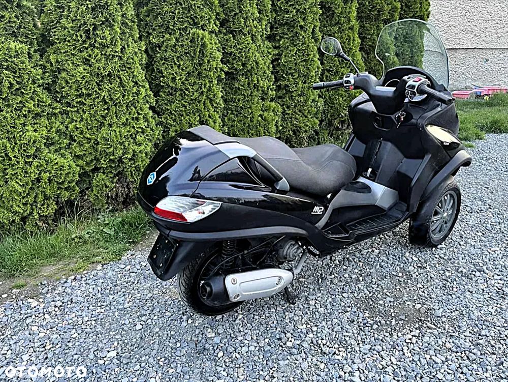 Piaggio MP-3 - 5