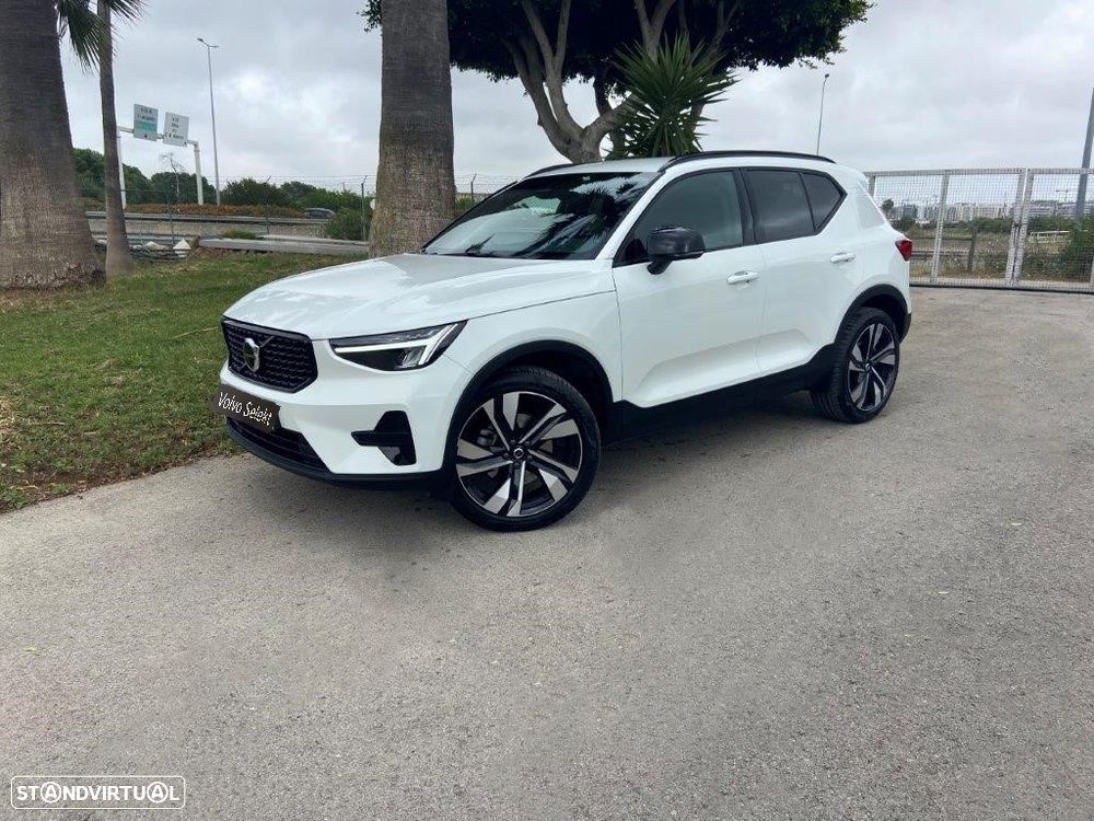 Volvo XC 40 2.0 B3 Plus Dark - 27