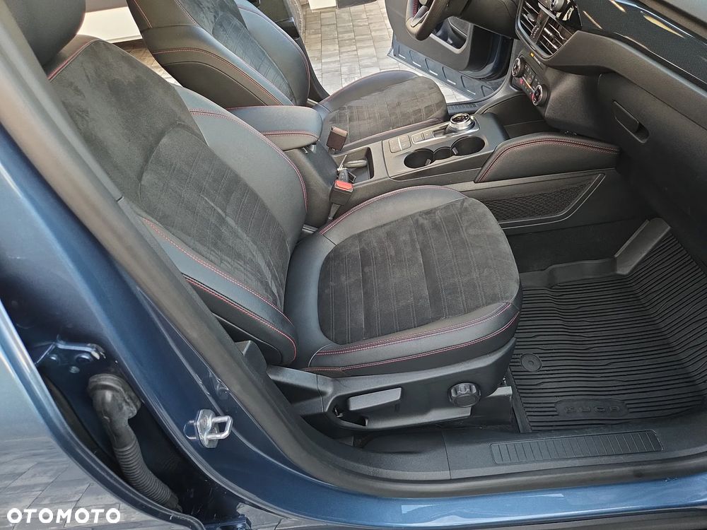 Ford Kuga - 25
