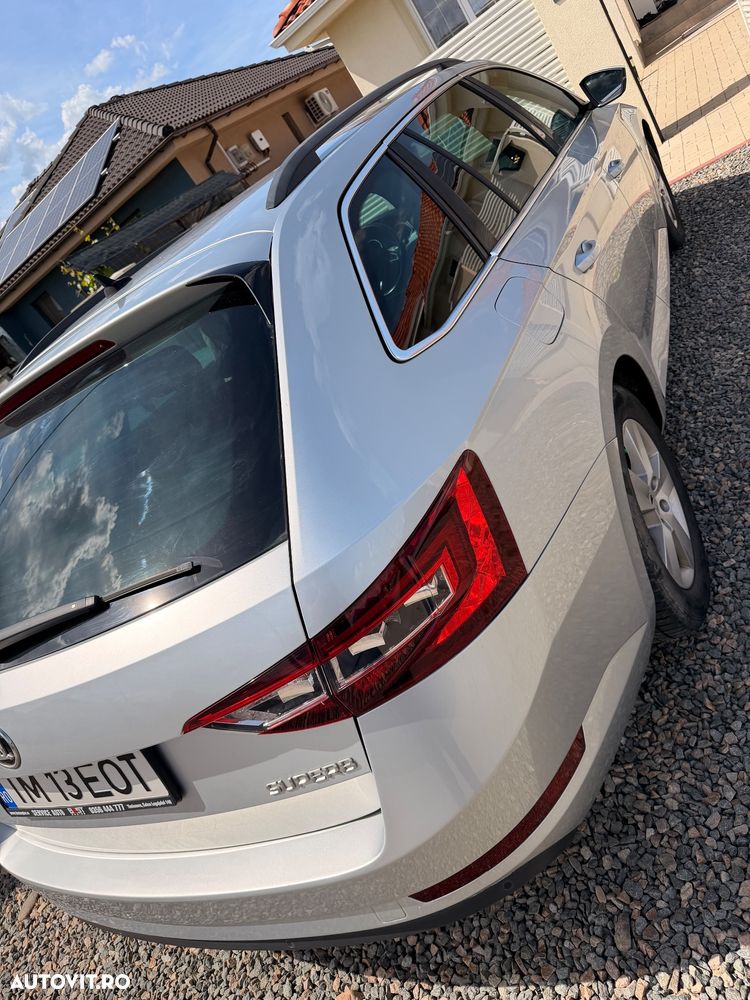 Skoda Superb 2.0 TDI DSG Ambition - 17