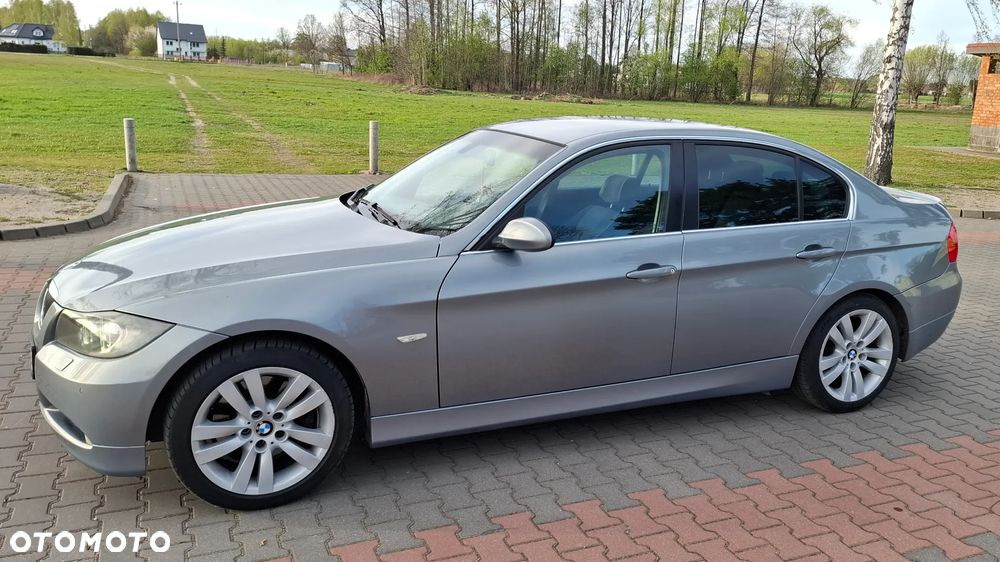 BMW Seria 3 330i - 7