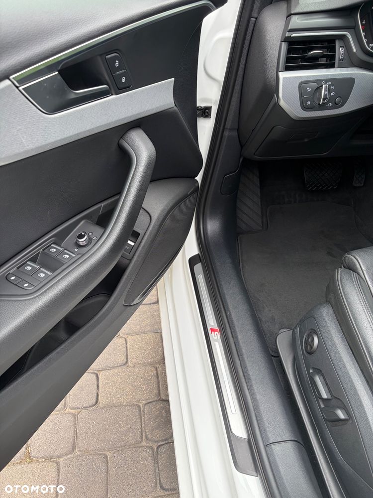 Audi A4 Avant 40 TDI Quattro S Line S tronic - 23