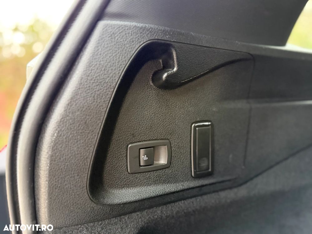 BMW Seria 2 218d - 30