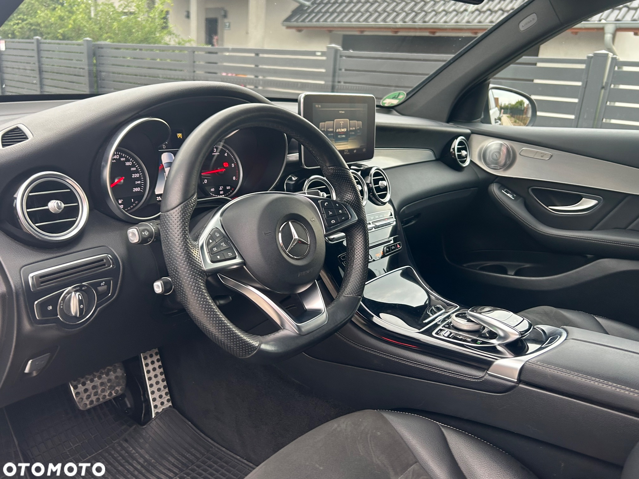 Mercedes-Benz GLC 350 d 4Matic 9G-TRONIC AMG Line - 12