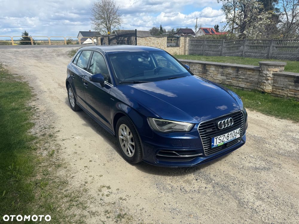 Audi A3 Sportback 1.4 TFSI e-tron Ambiente - 2
