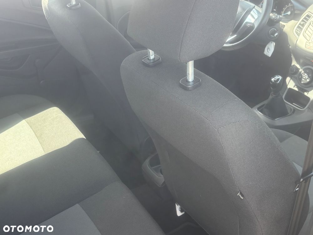Ford Fiesta 1.25 Ambiente EU5 - 22