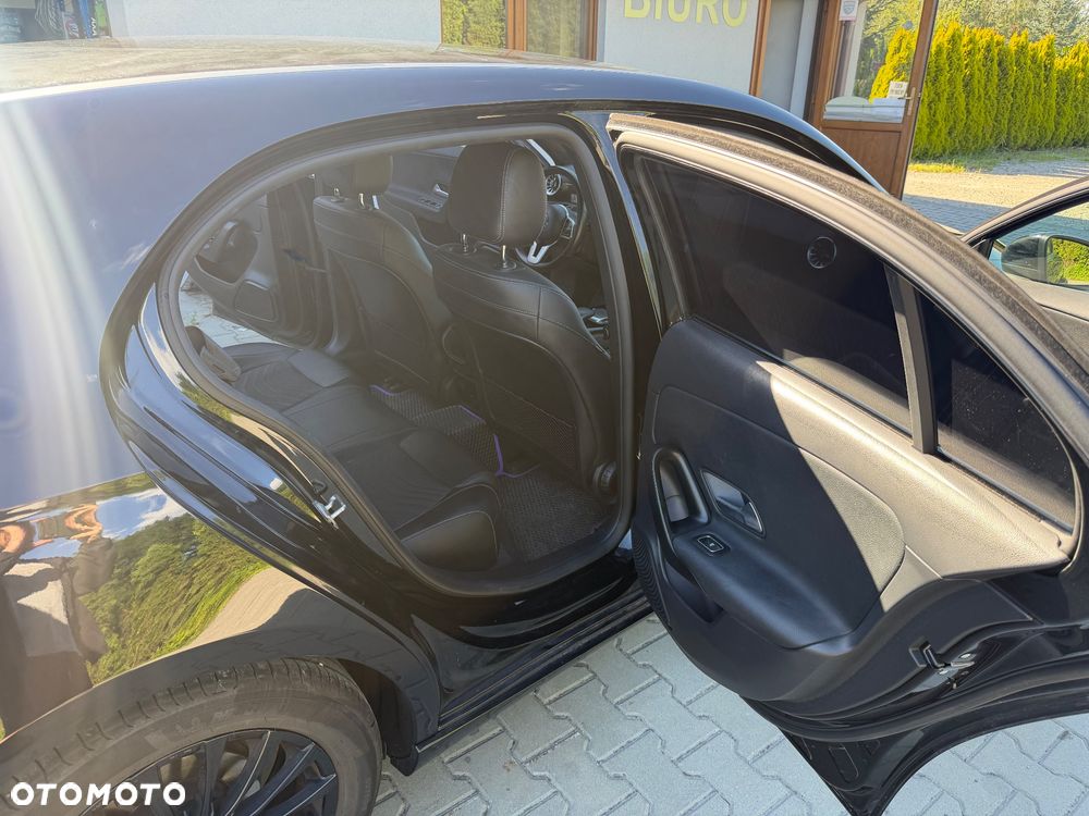 Mercedes-Benz Klasa A 180 Style 7G-DCT - 12