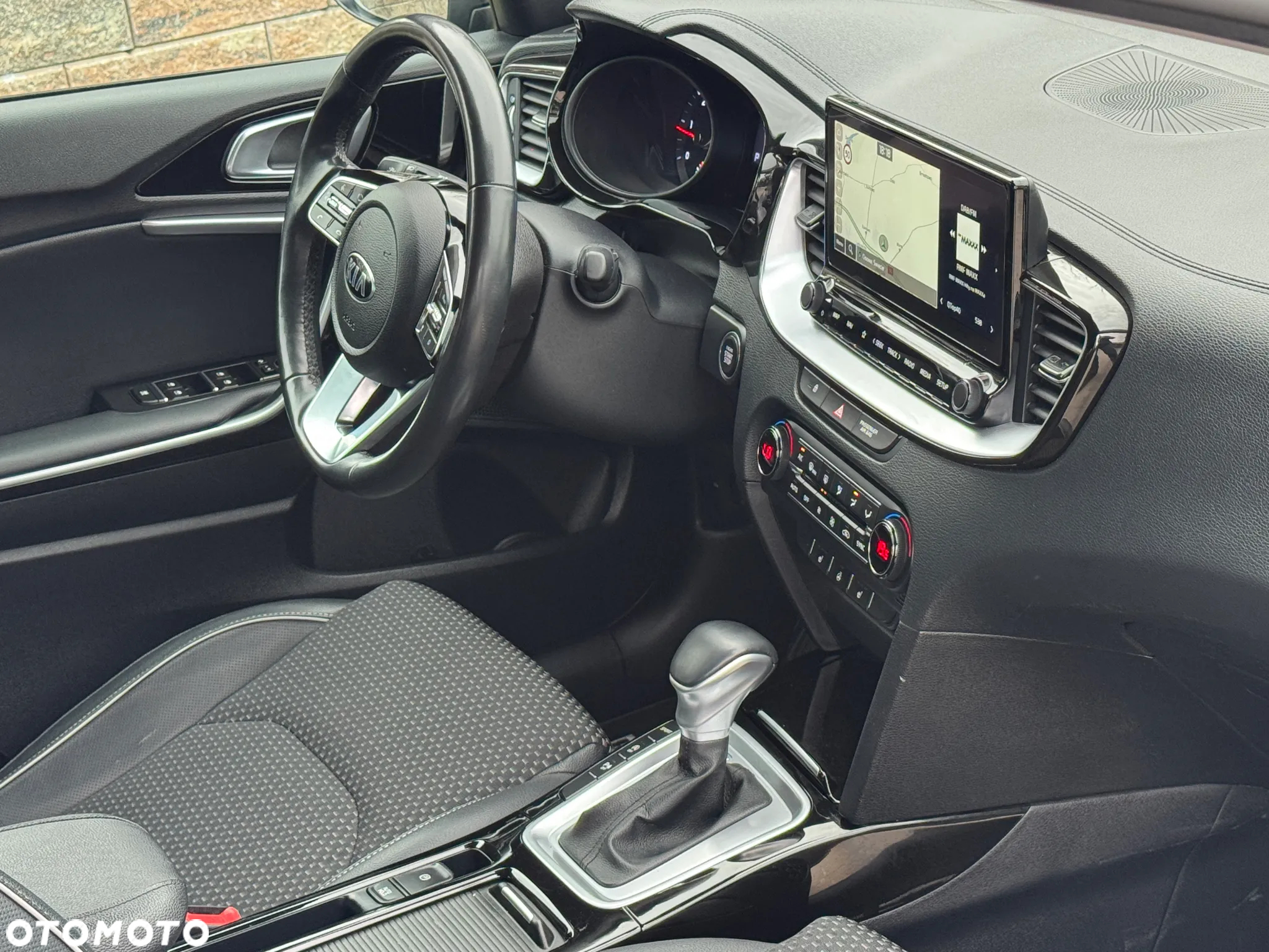 Kia Ceed 1.6 CRDi Eco-Dynamics+ (48V Mild-Hybrid) DCT7 Vision - 30