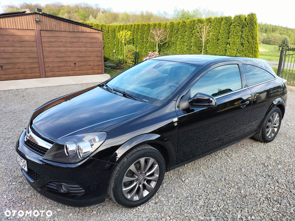 Opel Astra GTC 1.8 Edition