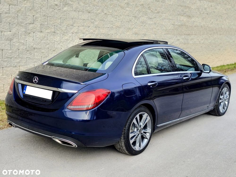 Mercedes-Benz Klasa C 300 9G-TRONIC Exclusive - 4