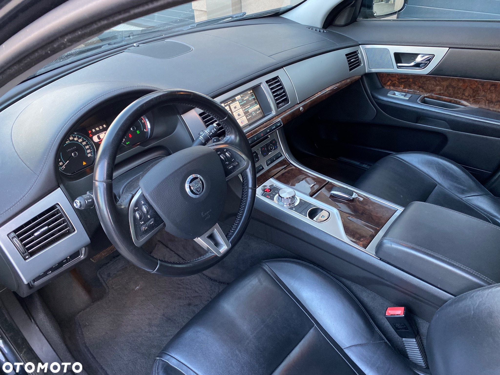 Jaguar XF 3.0 V6 D S Luxury - 26
