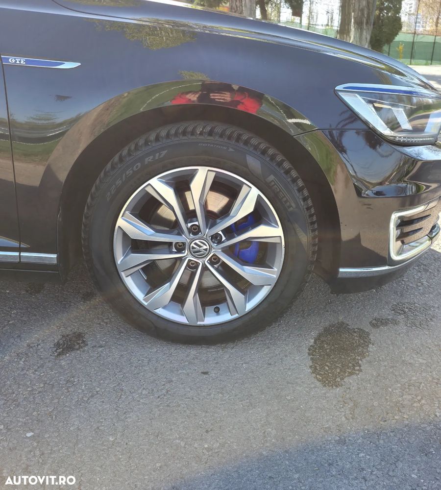 Volkswagen Passat - 11