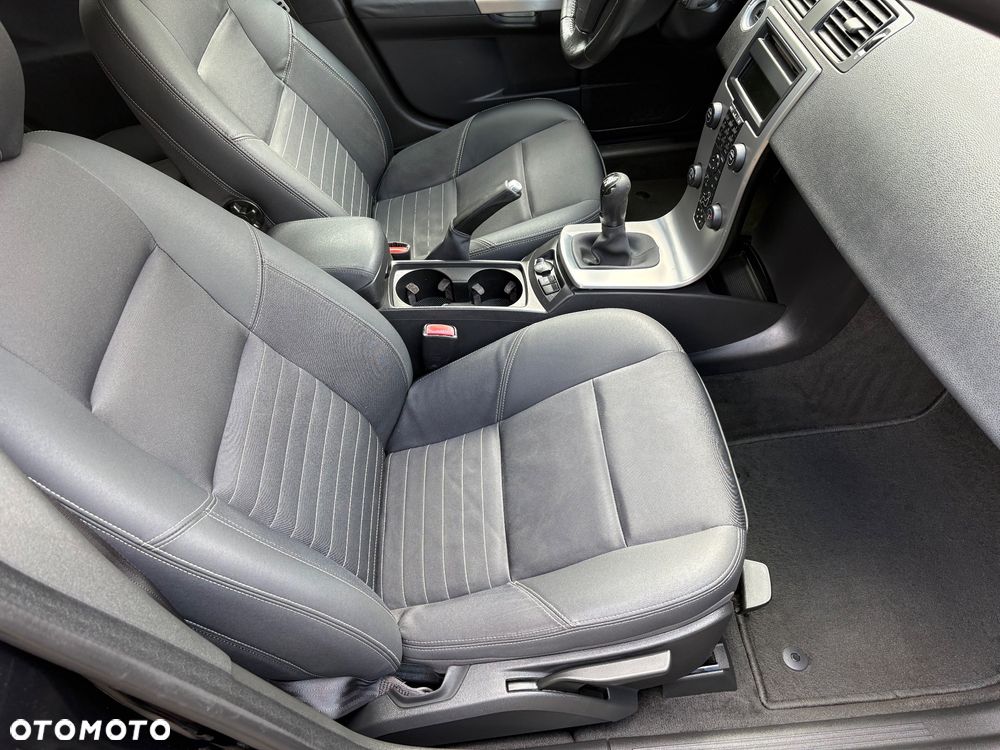 Volvo V50 2.4i RDesign - 22