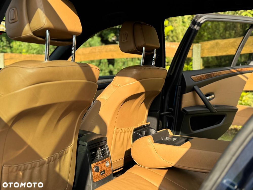 BMW Seria 5 - 10