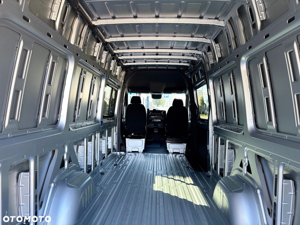 Mercedes-Benz Sprinter Furgon 319 CDI - 13