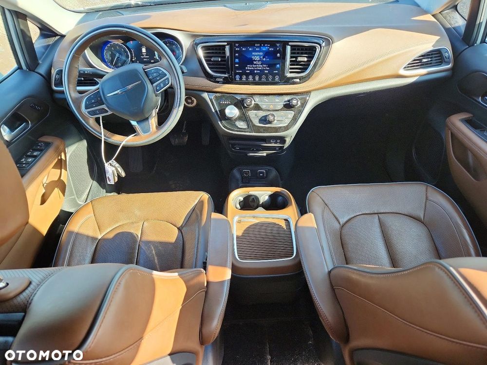 Chrysler Pacifica - 7