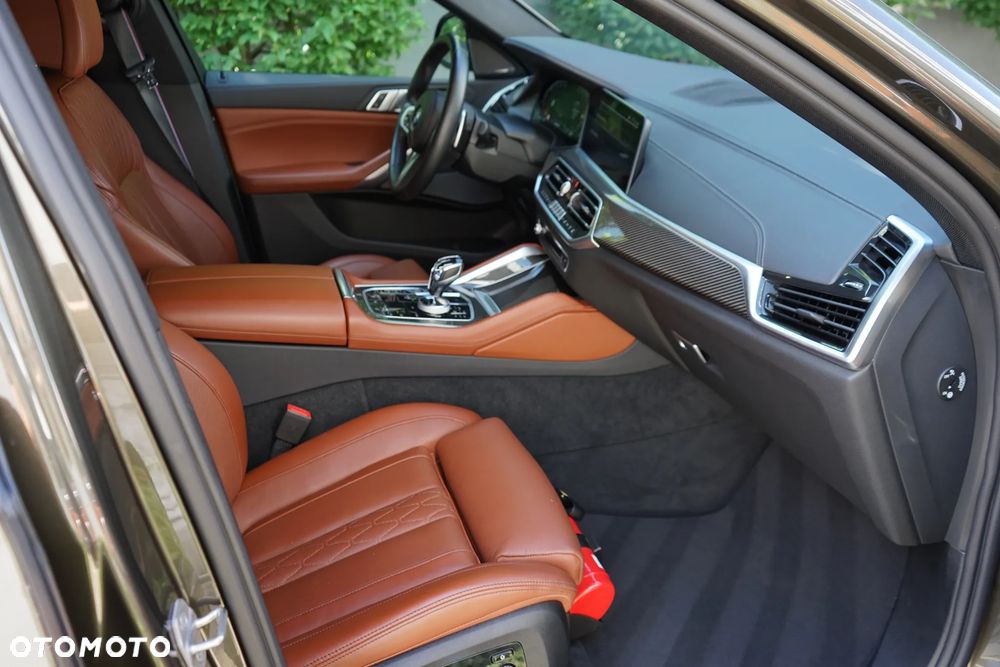 BMW X6 xDrive40d mHEV - 17