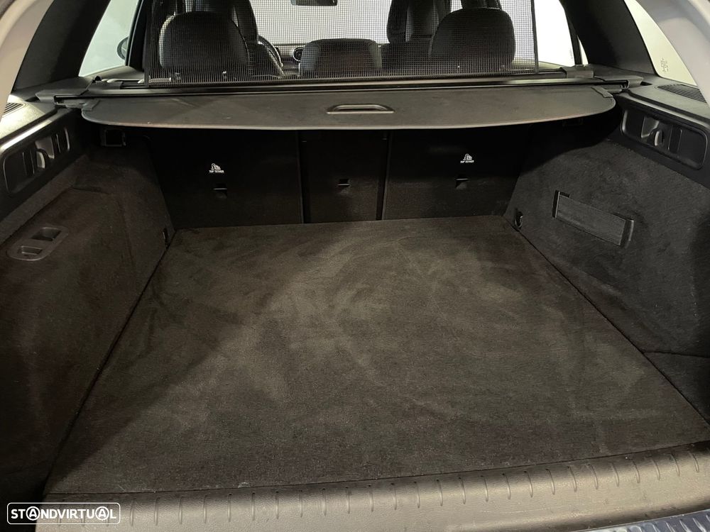 Mercedes-Benz C 300 e 9G-TRONIC AMG Line Advanced - 37