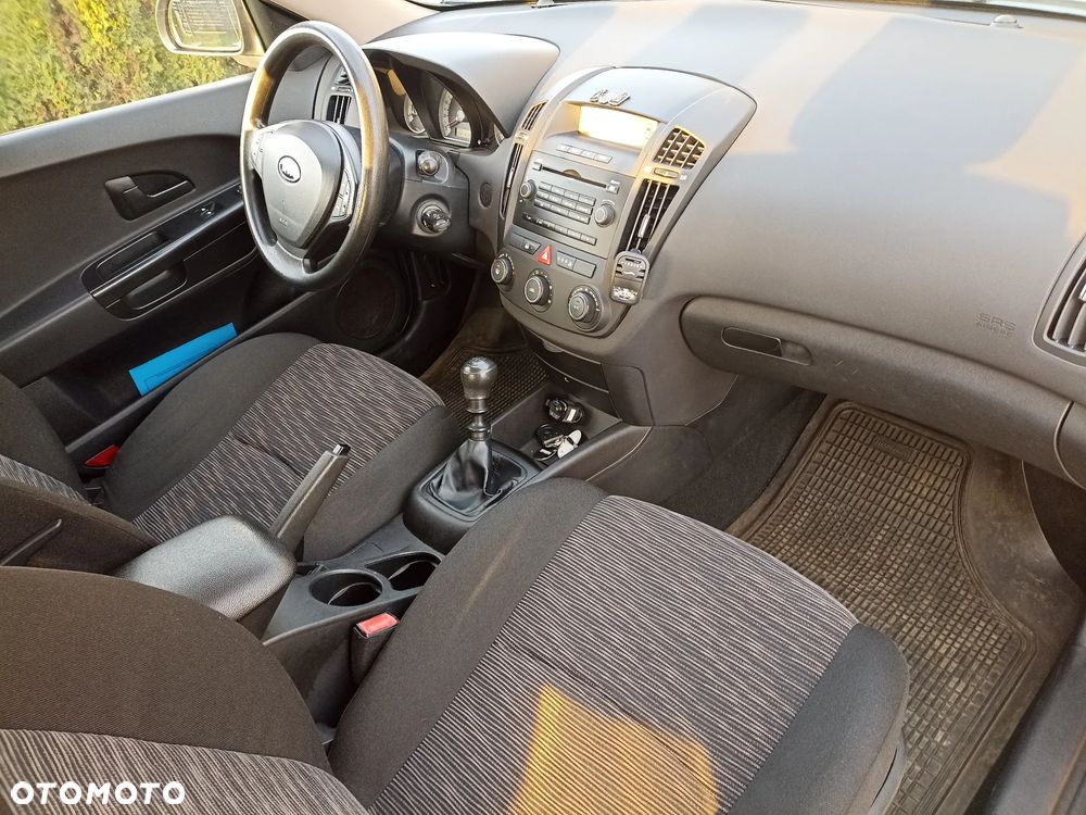 Kia Ceed 1.6 Crdi Comfort + - 2