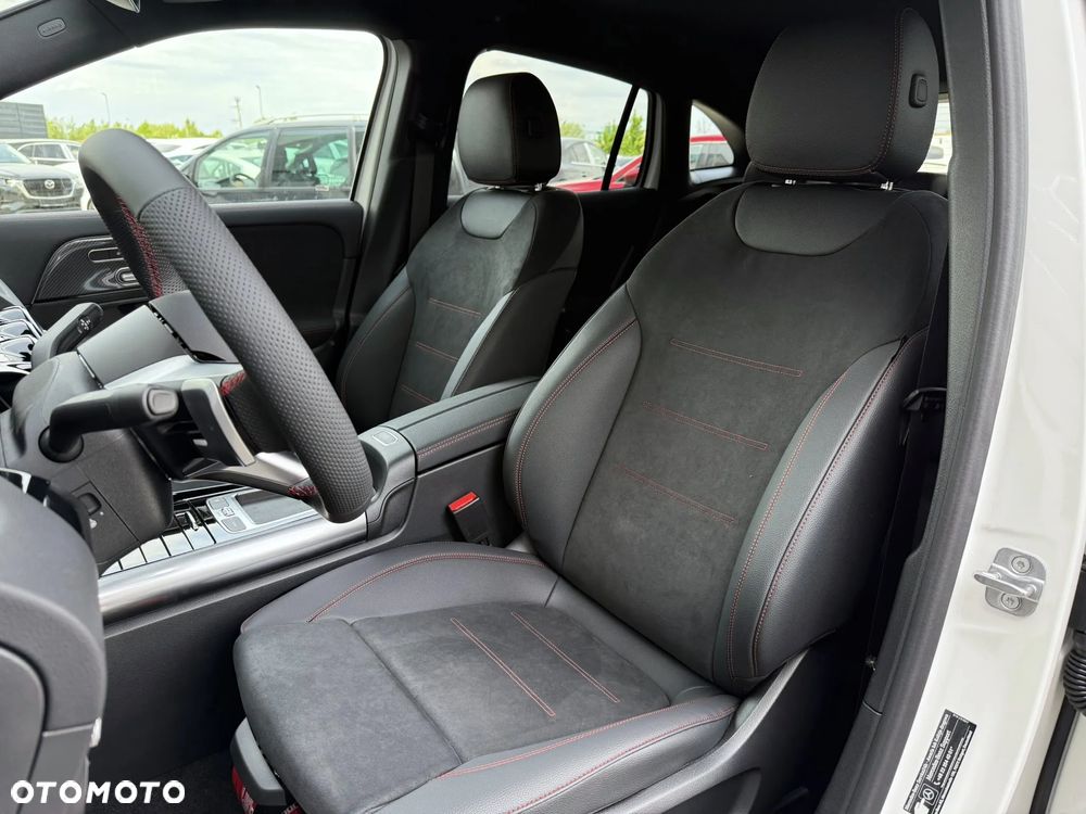 Mercedes-Benz GLA - 22