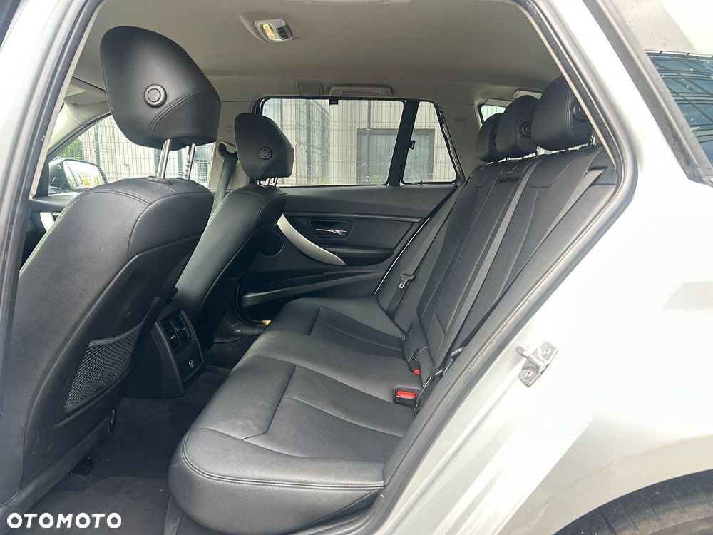 BMW Seria 3 318d Luxury Line - 8
