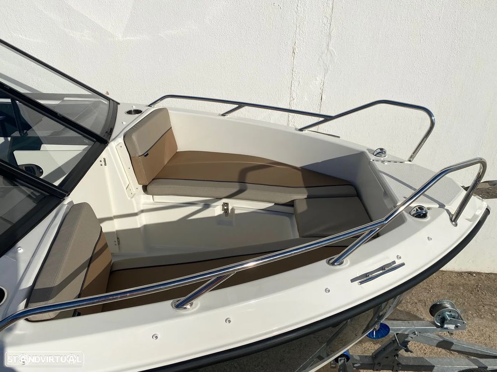 Quicksilver Activ 555 Bowrider - 11