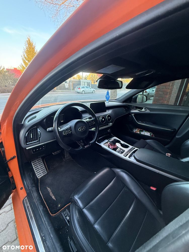 Kia Stinger 3.3 T-GDI AWD GT - 11