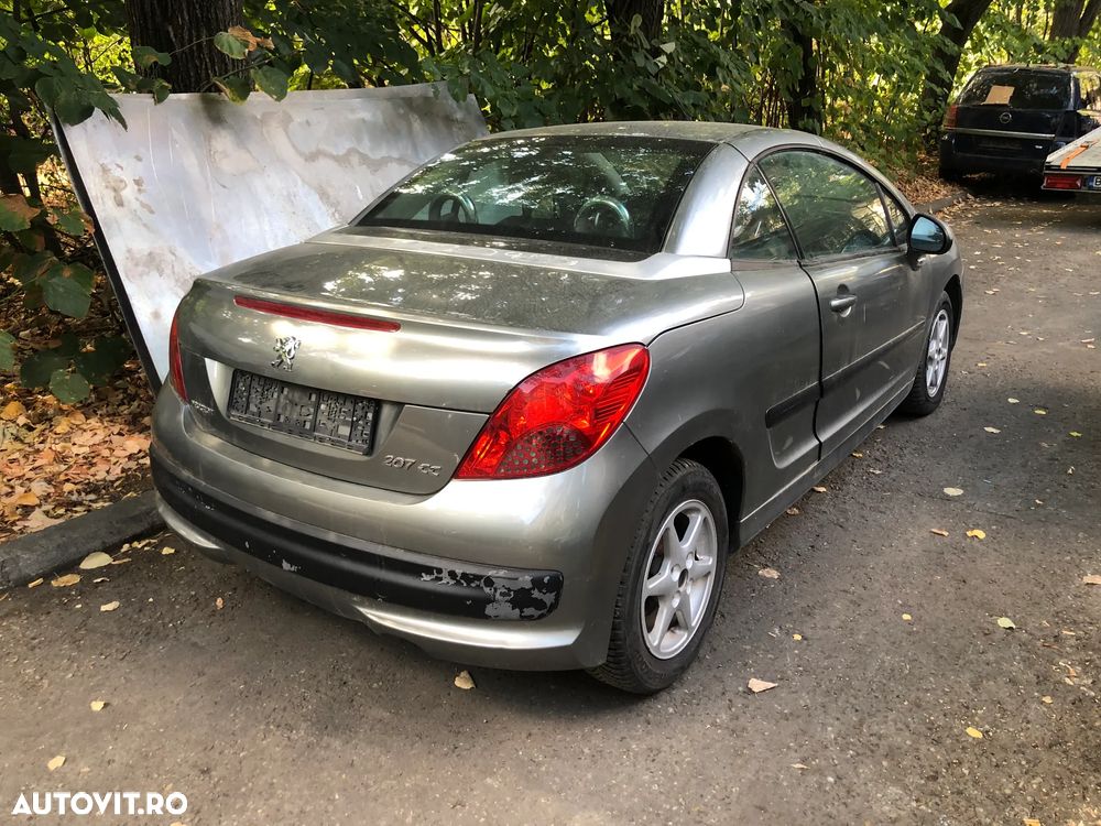 Dezmembrez Peugeot 207 CC gri argintiu 2007 - 2