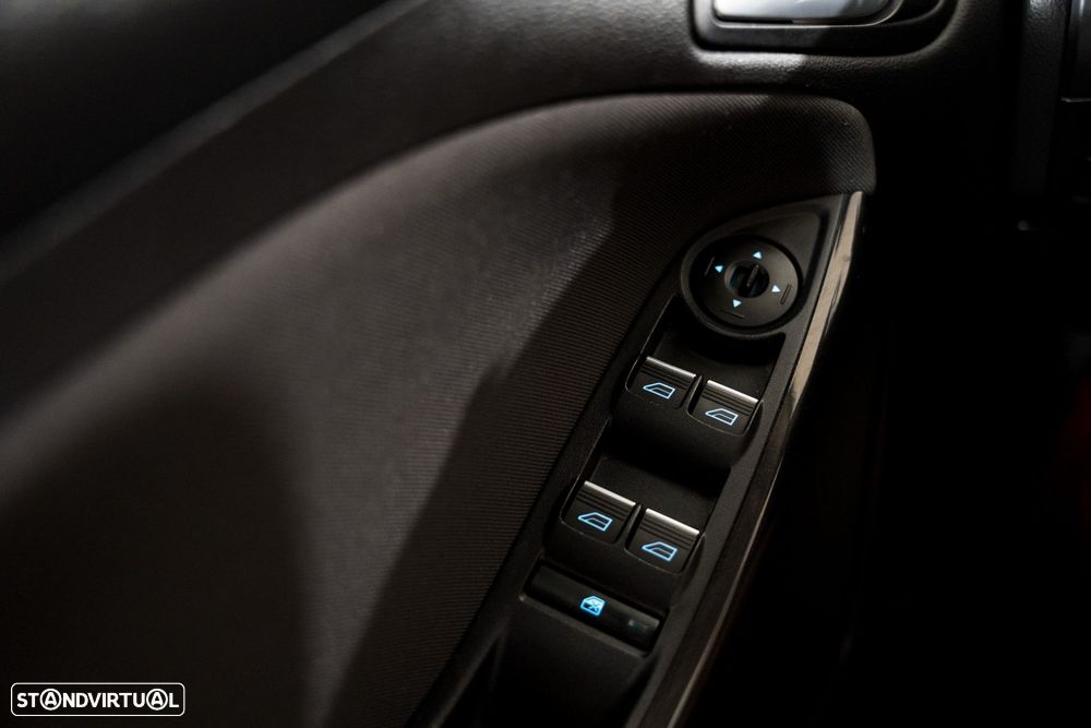 Ford Focus 1.0 EcoBoost Titanium - 11