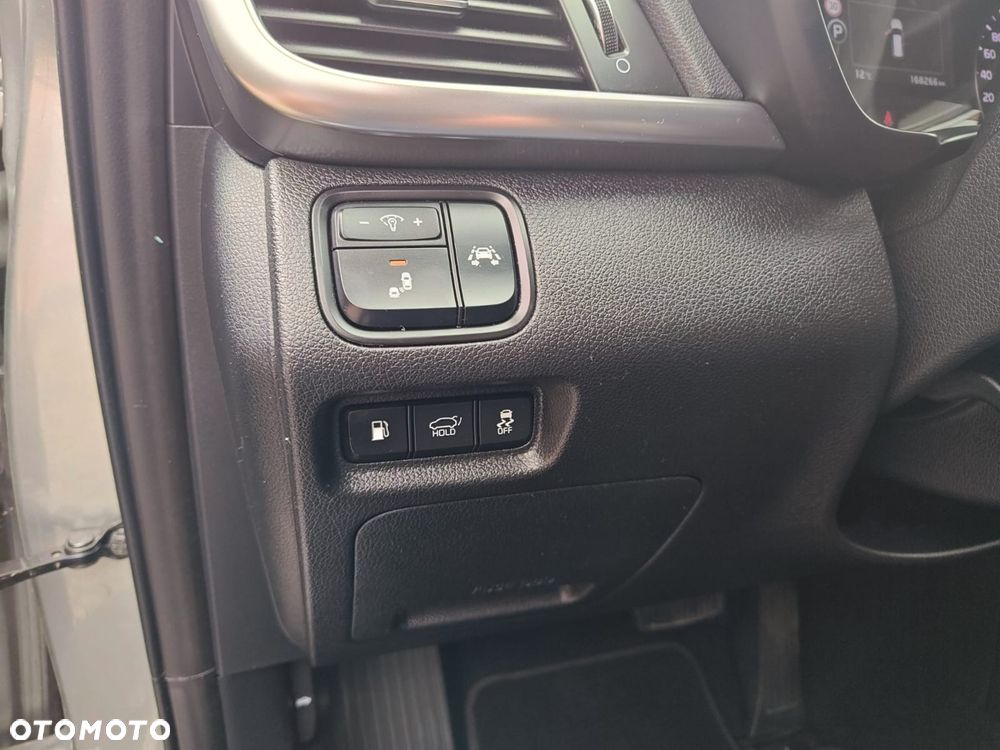 Kia Optima Plug-in Hybrid - 16