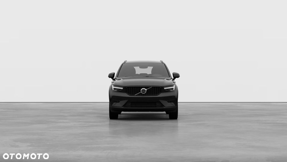 Volvo XC 40 B3 Plus Dark - 3