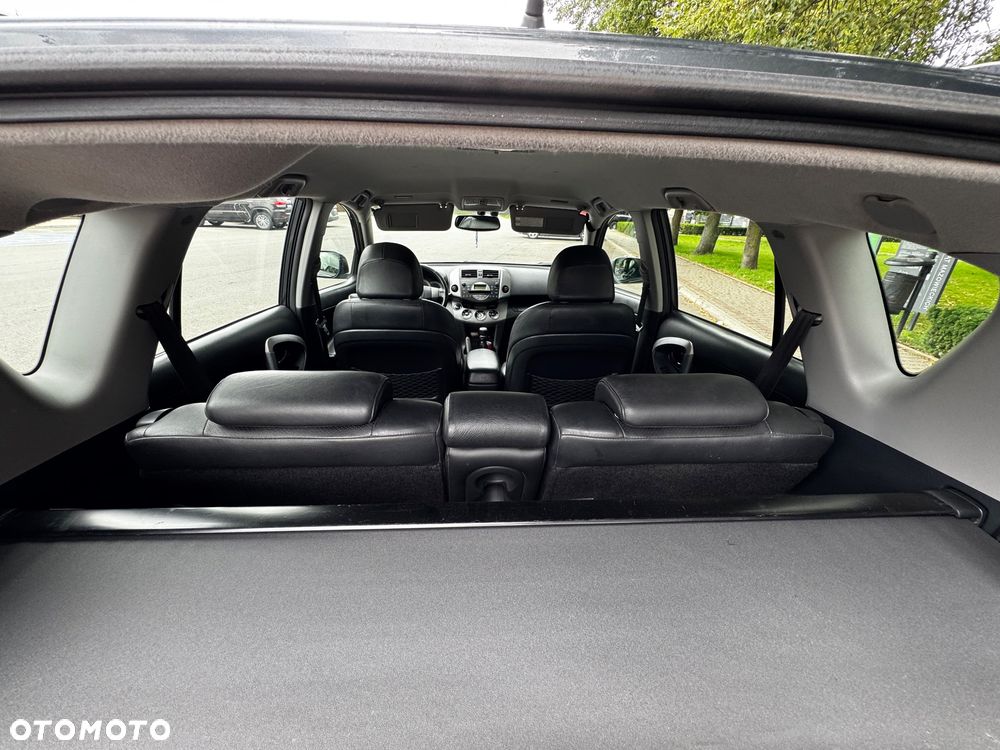Toyota RAV4 2.2 D-4D Prestige - 12