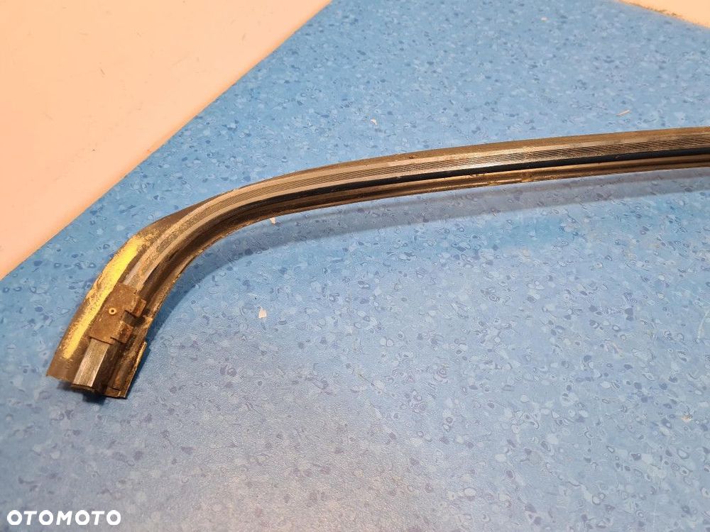 MERCEDES-BENZ W202 SEDAN LISTWA OZDOBNA CHROMOWANA SZYBY TYLNEJ - 5
