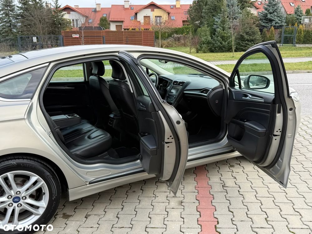 Ford Mondeo 2.0 TDCi Titanium - 32