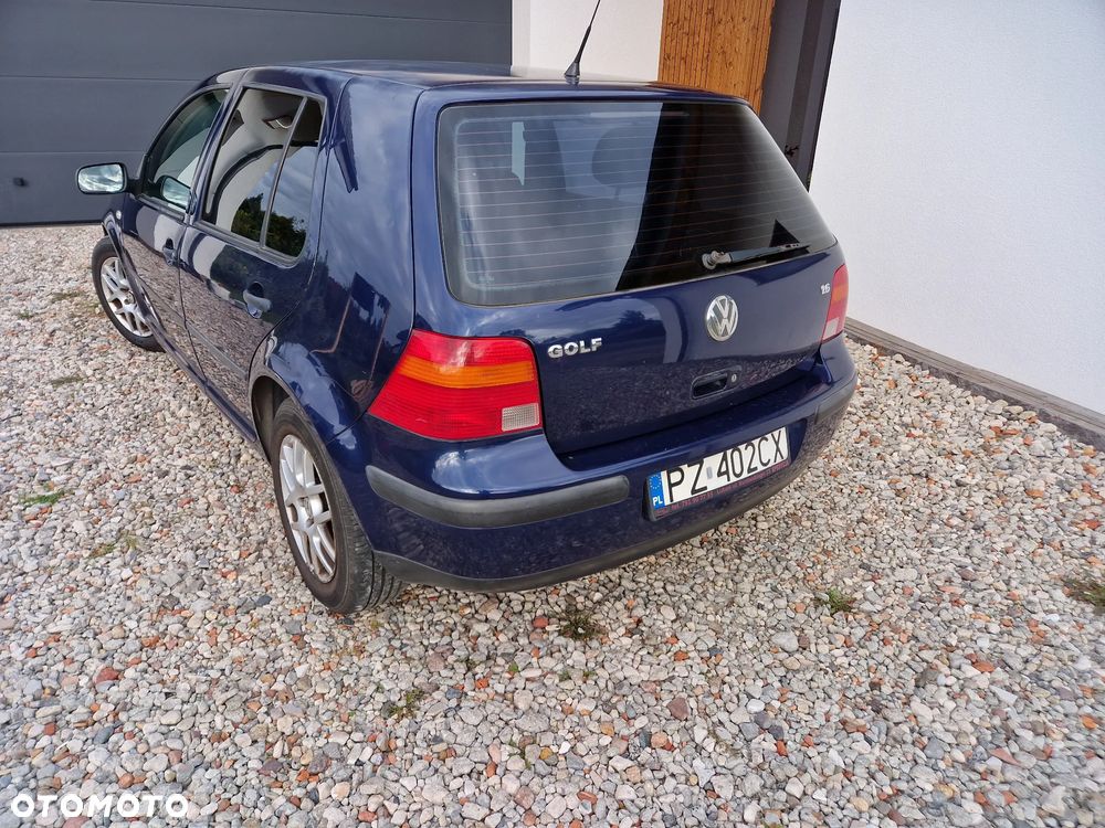 Volkswagen Golf 1.6 - 4